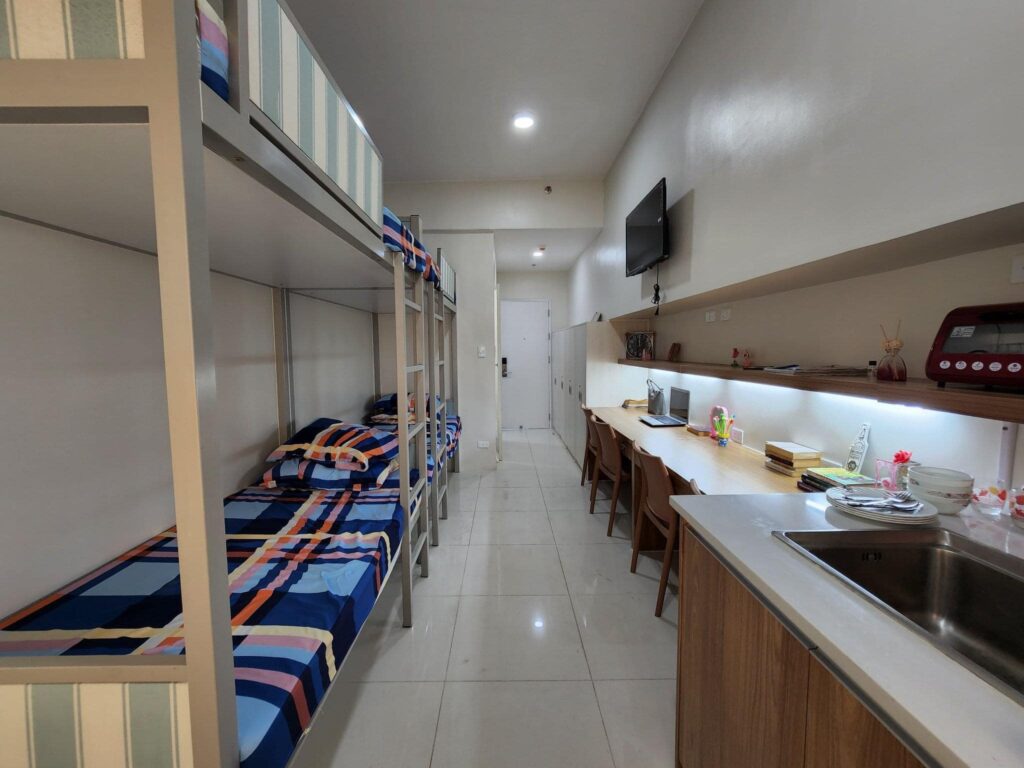 University Home (UHome) Room for 4 Pax