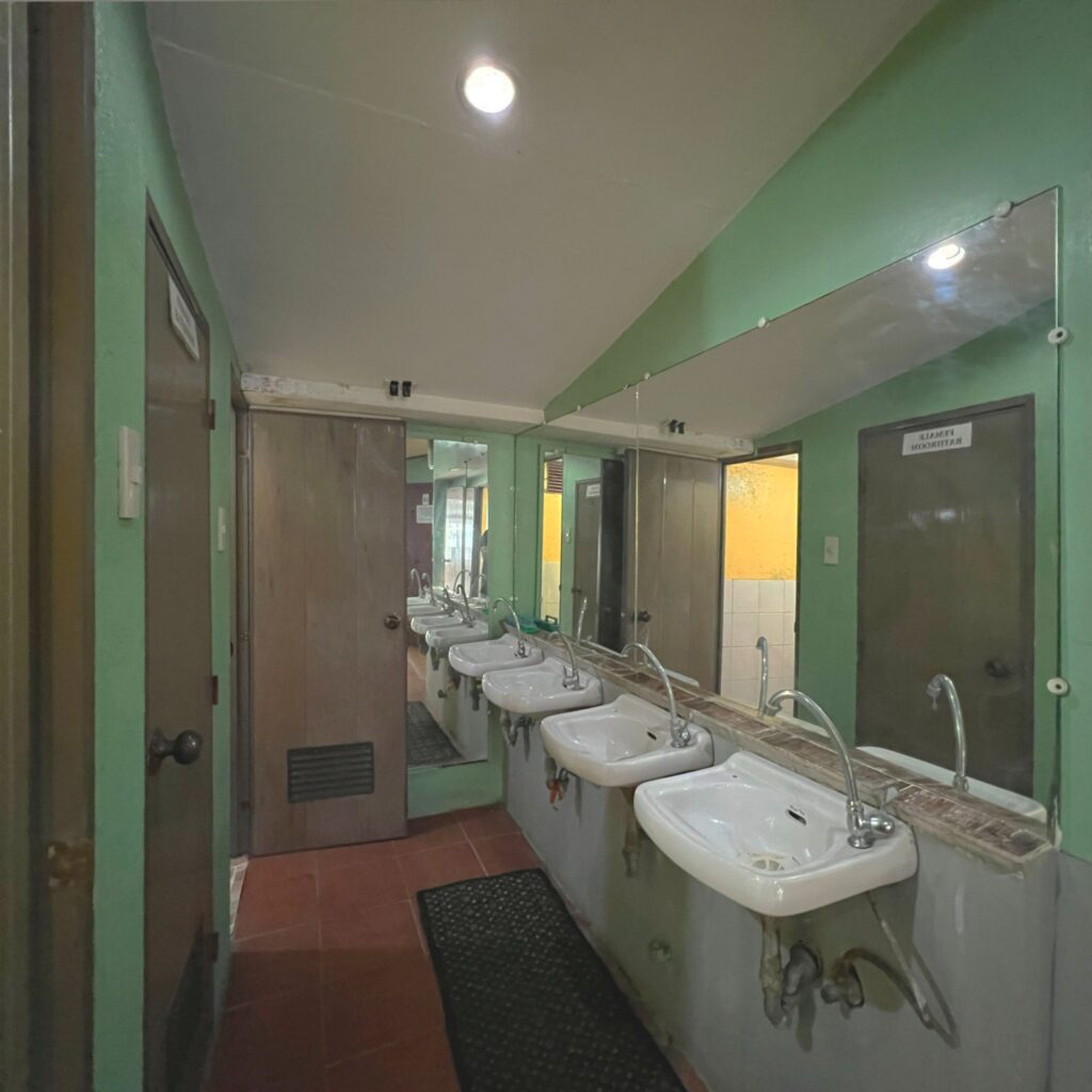 SSB Dormhaus Dormitory Sampaloc Common Sinks